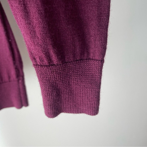 Lord & Taylor Extra Fine Merino Wool Crewneck Knit Sweater Maroon Purple Size XS - Picture 3 of 6